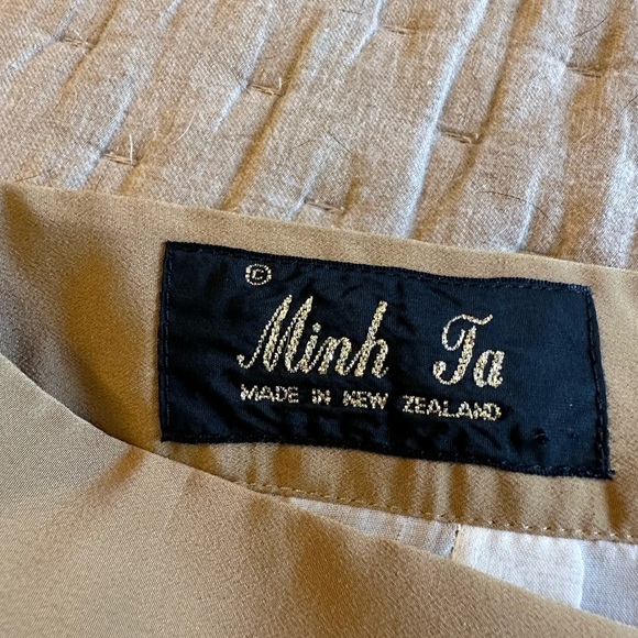 Tan trousers - Picture 4 of 4